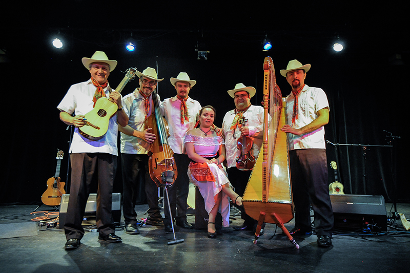Sones de México Ensemble (Photo by Henry Fajardo)
